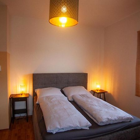 Fe Wo Am Alten Rathaus Andernach Ngoại thất bức ảnh