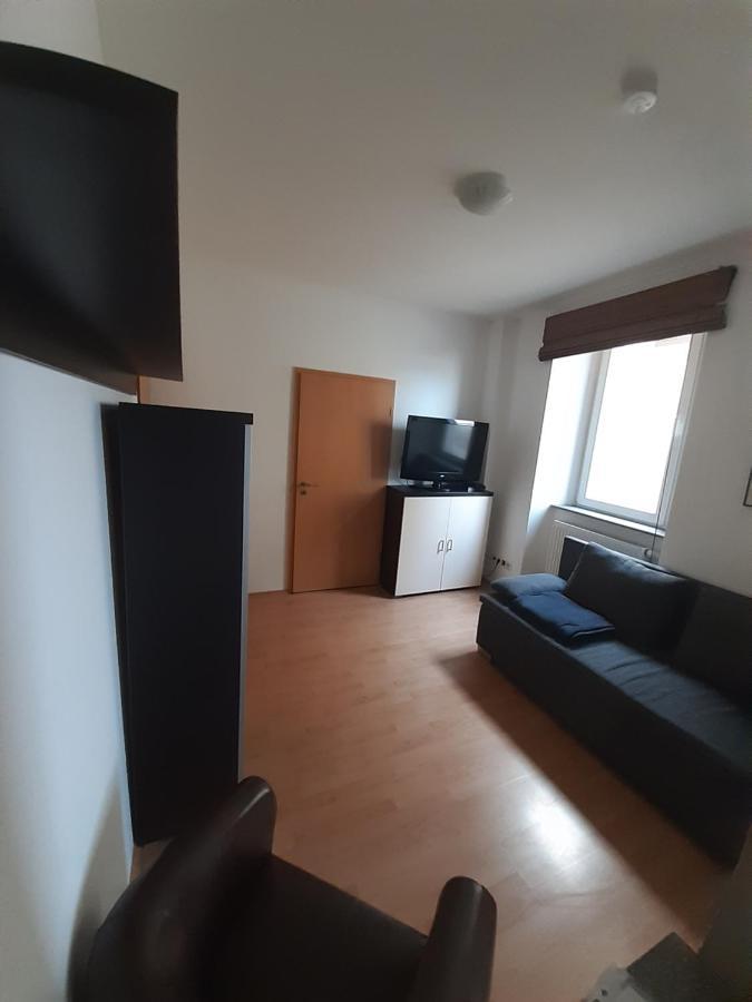 Fe Wo Am Alten Rathaus Andernach Ngoại thất bức ảnh
