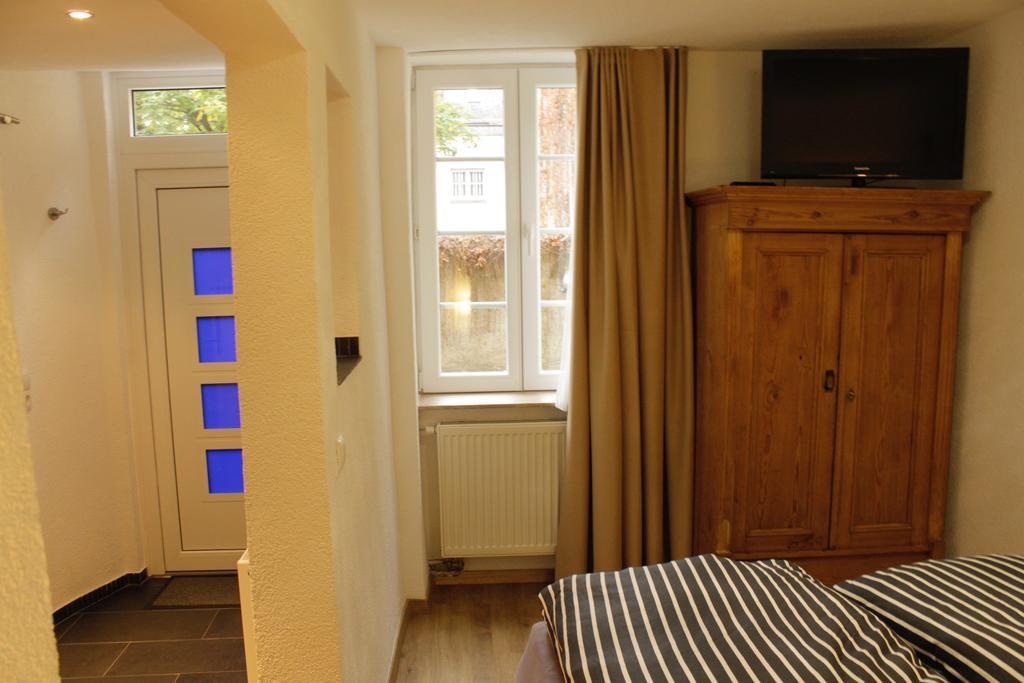 Fe Wo Am Alten Rathaus Andernach Phòng bức ảnh