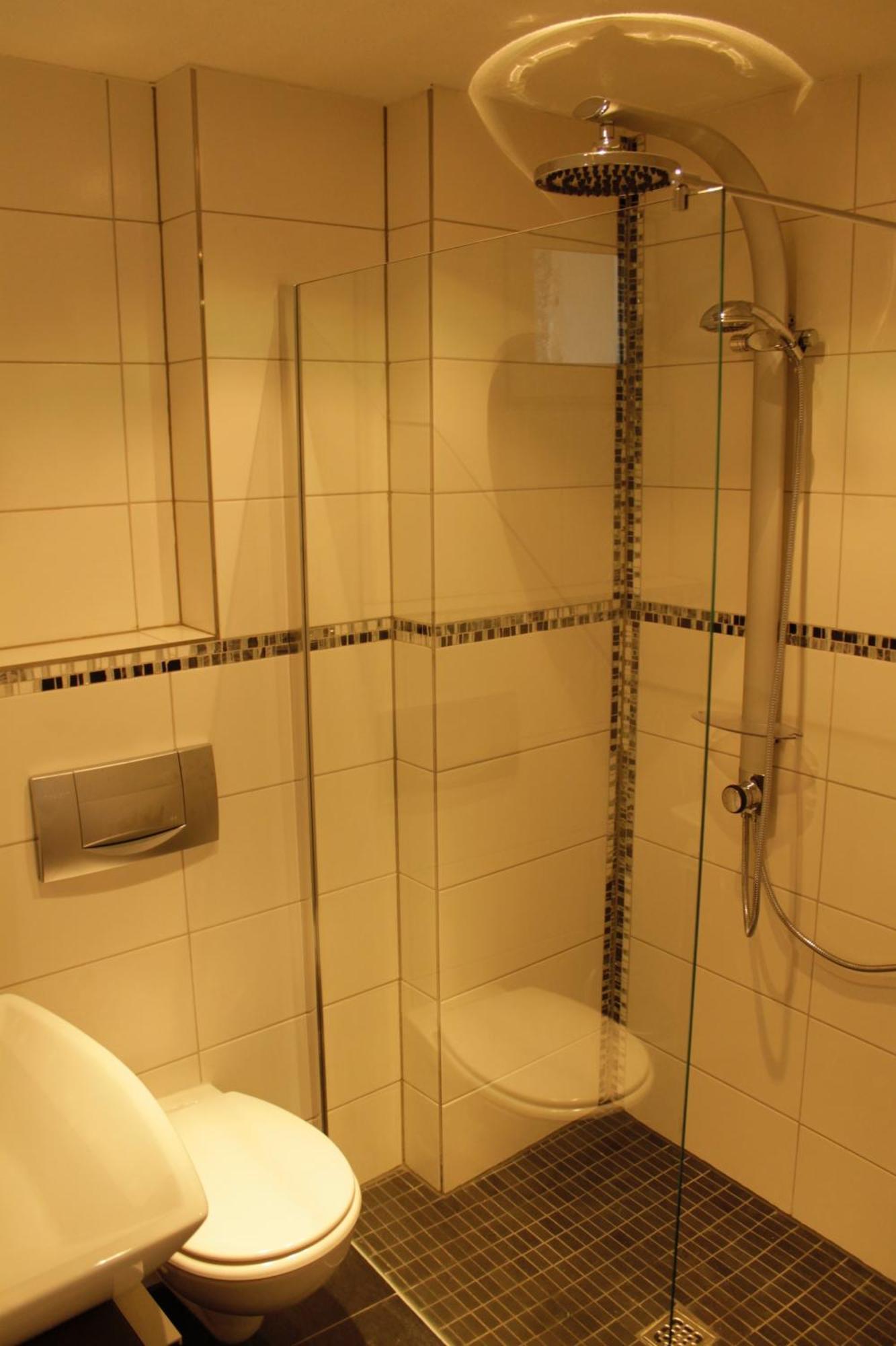Fe Wo Am Alten Rathaus Andernach Ngoại thất bức ảnh